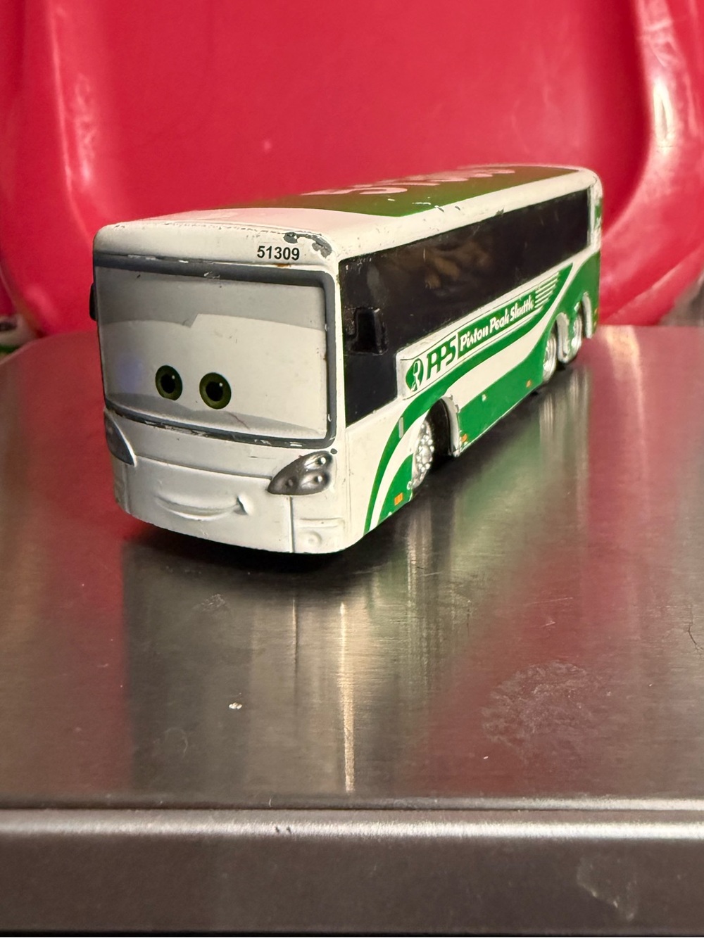 Disney Planes PISTON PEAK LINUS LINES Shuttle Mattel 2014 - Picture 2 of 8